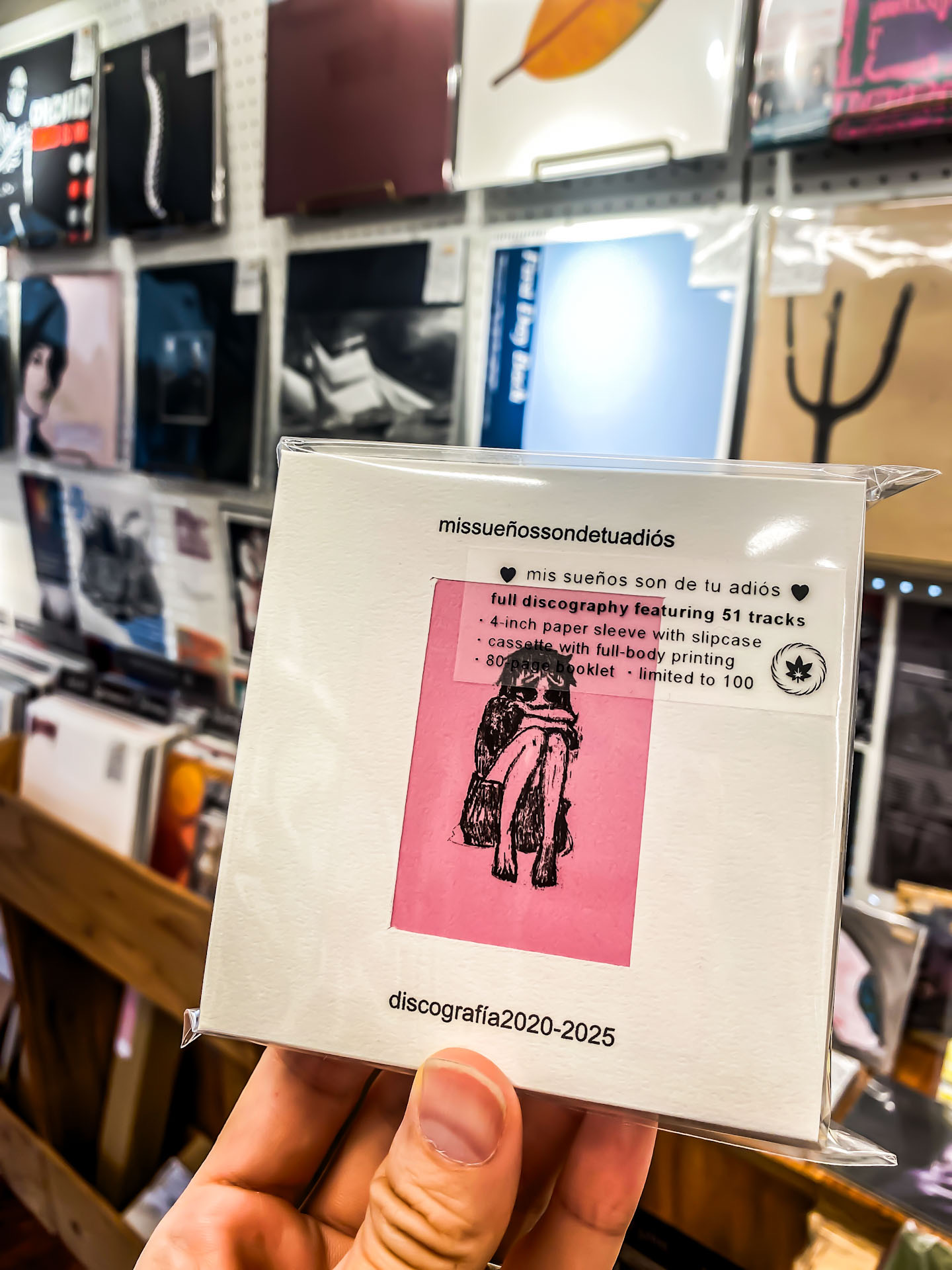 mis sueños son de tu adiós - "discografía2020-2025" (CASSETTE: Ltd100)
